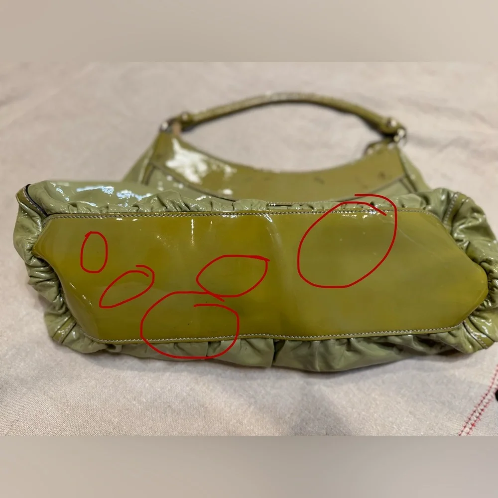 Gucci Abbey D-Ring Patent Leather Hobo Bag - Picture 9 of 16